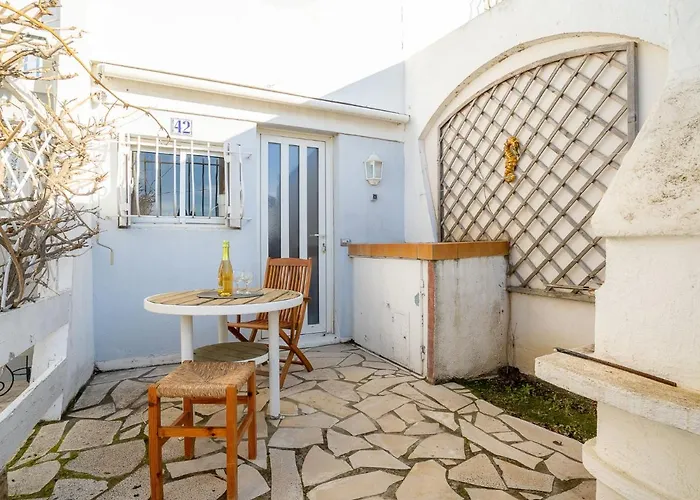 Vakantiehuis Port Nautile-1 By Interhome Le Grau-du-Roi